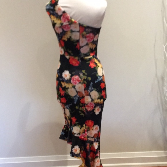 One shoulder Floral dress size small NWOT - Picture 7 of 11
